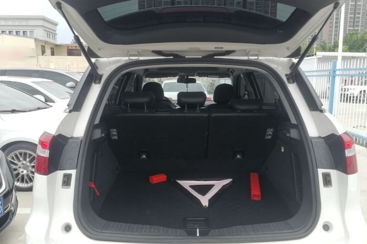 Used Haval H6 Coupe 2017 Red-Label 2.0T Automatic Two-Wheel Drive Elite Model Trunk