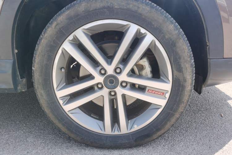Used Haval H6 Coupe 2017 Red Label 2.0T Manual Two-Wheel Drive Elite Model Right Front Wheel Hub