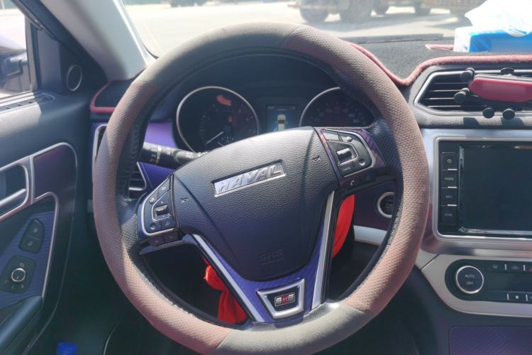 Used Haval H6 Coupe 2017 Red Label 2.0T Manual Two-Wheel Drive Elite Model Steering Wheel
