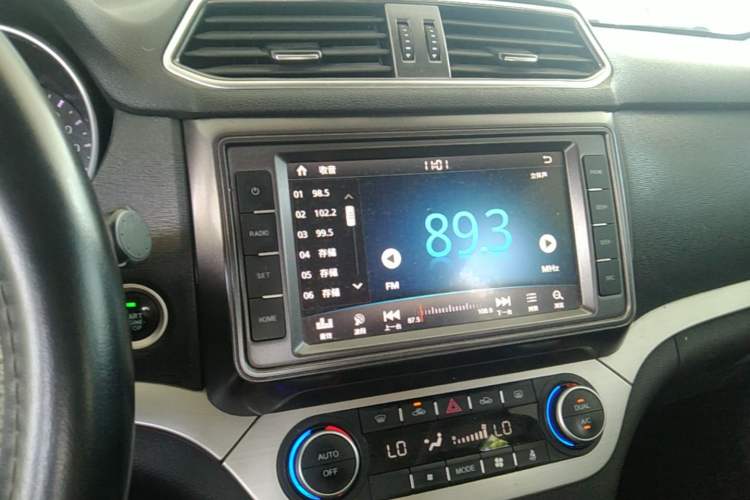 Used Haval H6 Coupe 2018 Blue Label 1.5T Automatic Two-Wheel Drive Luxury Model Audio And AC Panel