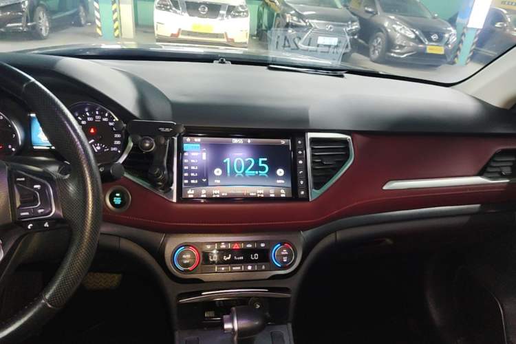 Used Haval H6 Coupe 2018 Red-Label 1.5T Automatic Two-Wheel Drive Ultra-Luxury Model Audio And AC Panel