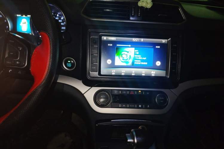 Used Haval H6 Coupe 2018 Blue Label 1.5T Automatic Two-Wheel Drive Luxury Model Audio And AC Panel