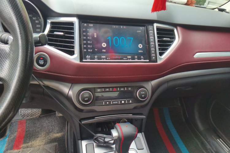 Used Haval H6 Coupe 2018 Red-Label 1.5T Automatic Two-Wheel Drive Ultra-Luxury Model Audio And AC Panel