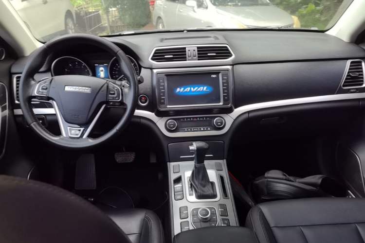 Used Haval H6 Coupe 2018 Blue Label 1.5T Automatic Two-Wheel Drive Luxury Model Center Console