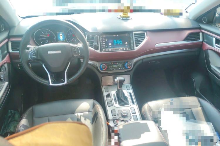 Used Haval H6 Coupe 2018 Red-Label 1.5T Automatic Two-Wheel Drive Ultra-Luxury Model Center Console