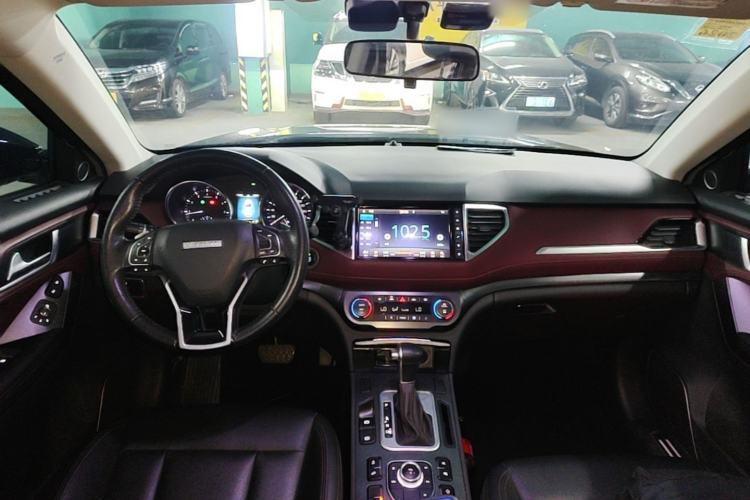 Used Haval H6 Coupe 2018 Red-Label 1.5T Automatic Two-Wheel Drive Ultra-Luxury Model Center Console