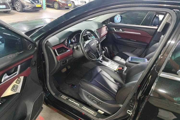 Used Haval H6 Coupe 2018 Red-Label 1.5T Automatic Two-Wheel Drive Ultra-Luxury Model Driver Seat