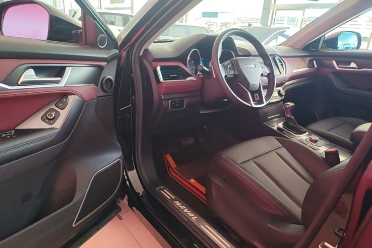 Used Haval H6 Coupe 2018 Red-Label 1.5T Automatic Two-Wheel Drive Ultra-Luxury Model Driver Seat