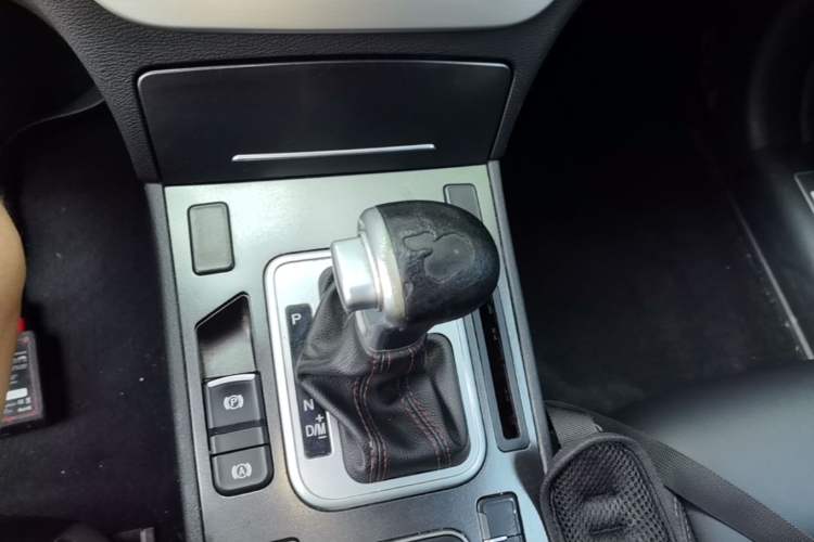 Used Haval H6 Coupe 2018 Blue Label 1.5T Automatic Two-Wheel Drive Luxury Model Gear Lever