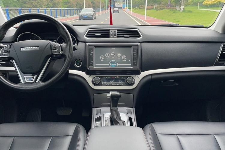 Used Haval H6 Coupe 2018 Blue Label 1.5T Automatic Two-Wheel Drive Luxury Model Interior 1