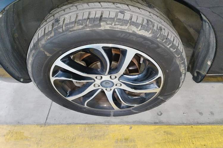 Used Haval H6 Coupe 2018 Red-Label 1.5T Automatic Two-Wheel Drive Ultra-Luxury Model Left Front Wheel Hub