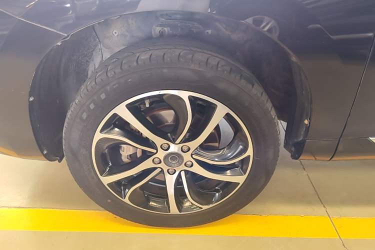 Used Haval H6 Coupe 2018 Red-Label 1.5T Automatic Two-Wheel Drive Ultra-Luxury Model Left Front Wheel Hub