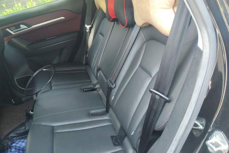 Used Haval H6 Coupe 2018 Red-Label 1.5T Automatic Two-Wheel Drive Ultra-Luxury Model Left Rear Seat