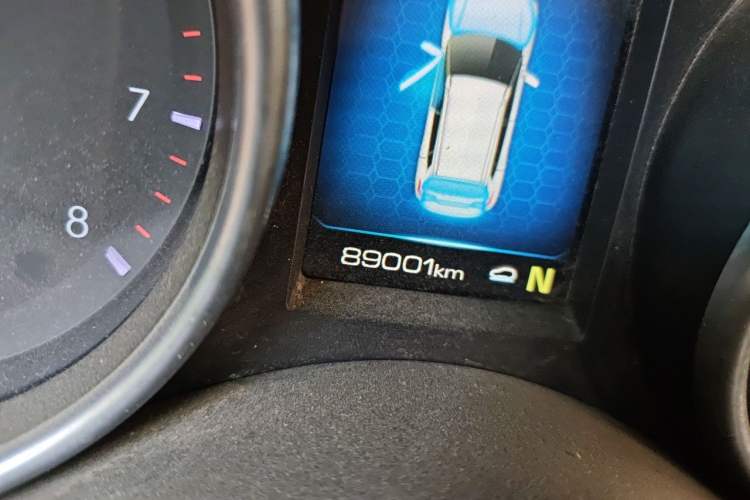 Used Haval H6 Coupe 2018 Red-Label 1.5T Automatic Two-Wheel Drive Luxury Model Odometer Close Up