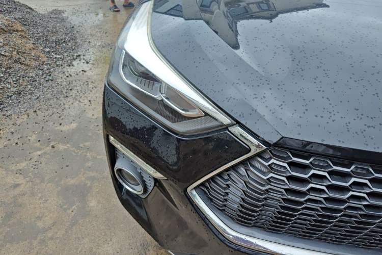 Used Haval H6 Coupe 2018 Red-Label 1.5T Automatic Two-Wheel Drive Ultra-Luxury Model Right Front Headlight
