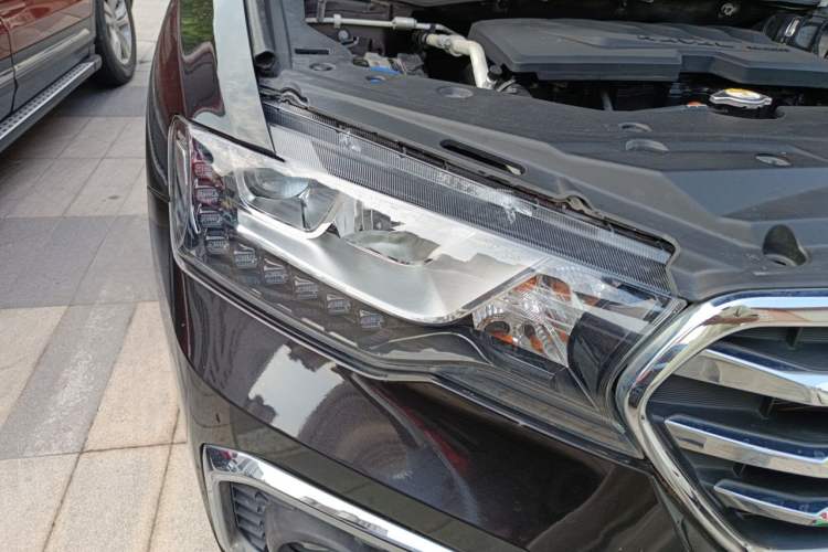 Used Haval H6 Coupe 2018 Blue Label 1.5T Automatic Two-Wheel Drive Luxury Model Right Front Headlight