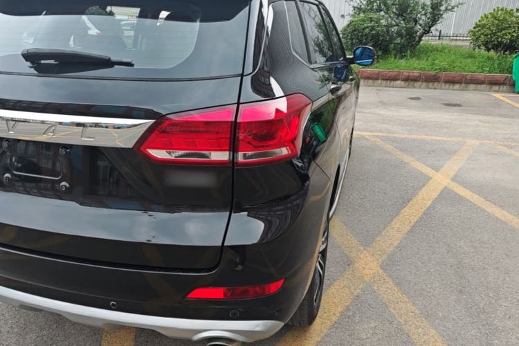 Used Haval H6 Coupe 2018 Red-Label 1.5T Automatic Two-Wheel Drive Ultra-Luxury Model Right Rear Taillight