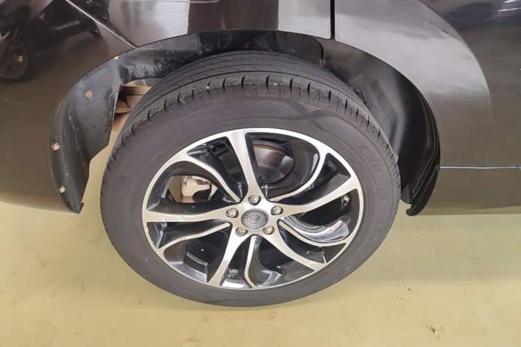 Used Haval H6 Coupe 2018 Red-Label 1.5T Automatic Two-Wheel Drive Ultra-Luxury Model Right Rear Wheel Hub