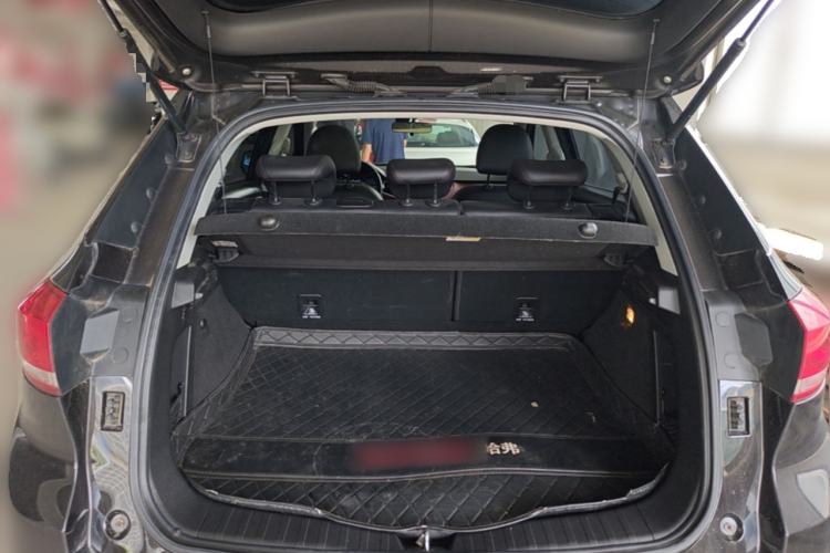 Used Haval H6 Coupe 2018 Red-Label 1.5T Automatic Two-Wheel Drive Ultra-Luxury Model Trunk