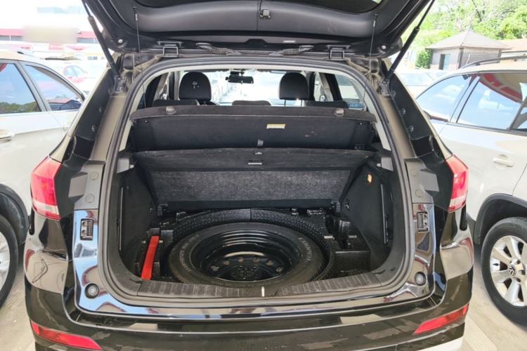 Used Haval H6 Coupe 2018 Red-Label 1.5T Automatic Two-Wheel Drive Ultra-Luxury Model Trunk