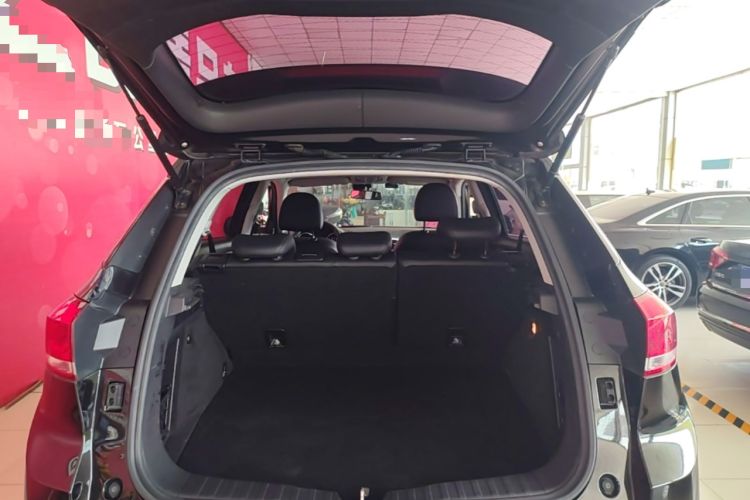 Used Haval H6 Coupe 2018 Red-Label 1.5T Automatic Two-Wheel Drive Ultra-Luxury Model Trunk