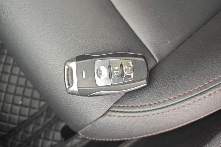 Used Haval H6 Coupe 2018 Red-Label 1.5T Automatic Two-Wheel Drive Ultra-Luxury Model Vehicle Key