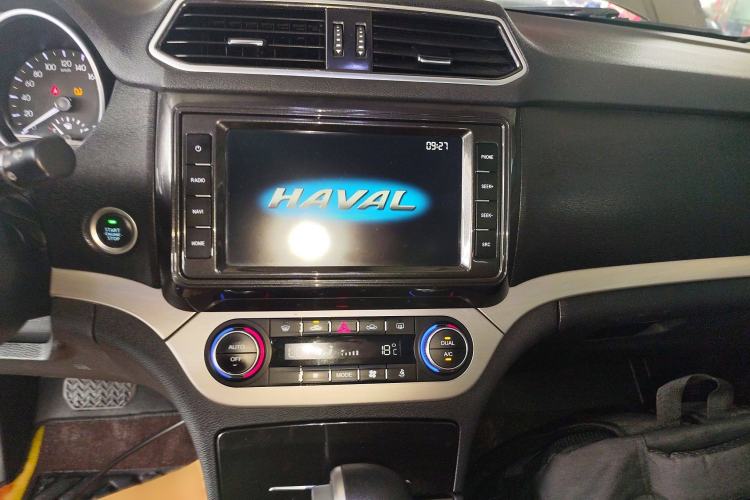 Used Haval H6 Coupe 2018 Blue Label 1.5T Automatic Two-Wheel Drive Ultra-Luxury Model Audio And AC Panel