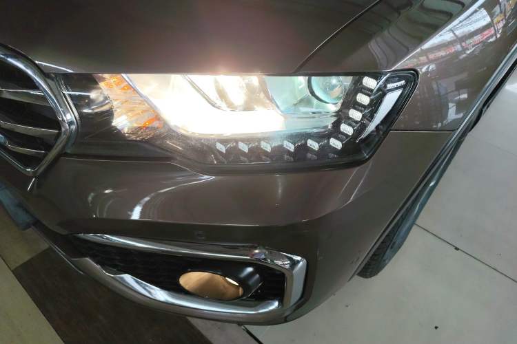 Used Haval H6 Coupe 2018 Blue Label 1.5T Automatic Two-Wheel Drive Ultra-Luxury Model Left Front Headlight
