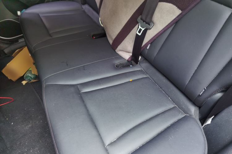 Used Haval H6 Coupe 2018 Red-Label 1.5T Automatic Two-Wheel Drive Ultra-Luxury Model Left Rear Seat