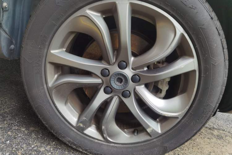 Used Haval H6 Coupe 2018 Red-Label 1.5T Automatic Two-Wheel Drive Ultra-Luxury Model Right Front Wheel Hub