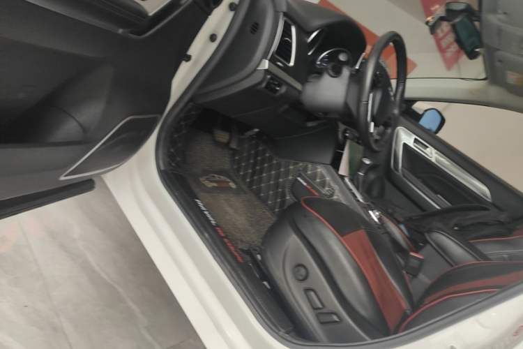 Used Haval H6 Coupe 2018 Blue Label 1.5T Automatic Two-Wheel Drive Ultra-Luxury Model Driver Seat
