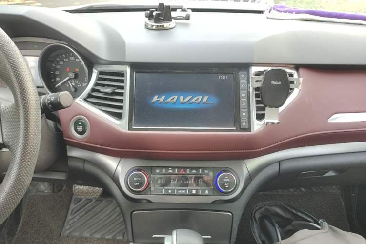 Used Haval H6 Coupe 2018 Red-Label 1.5T Automatic Two-Wheel Drive Luxury Model Audio And AC Panel