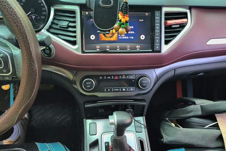 Used Haval H6 Coupe 2018 Red-Label 1.5T Automatic Two-Wheel Drive Ultra-Luxury Model Audio And AC Panel