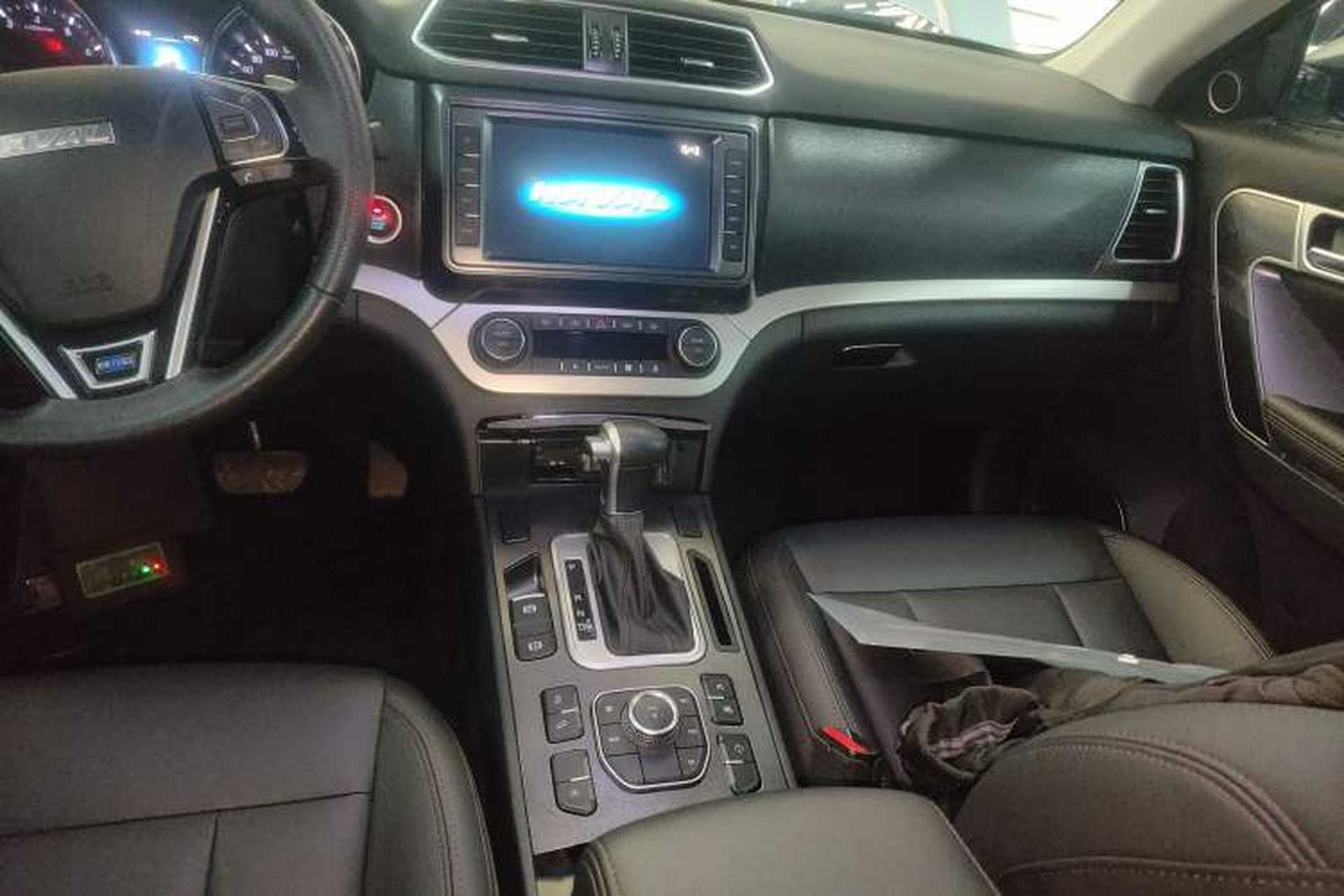 Used Haval H6 Coupe 2018 Blue Label 1.5T Automatic Two-Wheel Drive Ultra-Luxury Model Audio And AC Panel