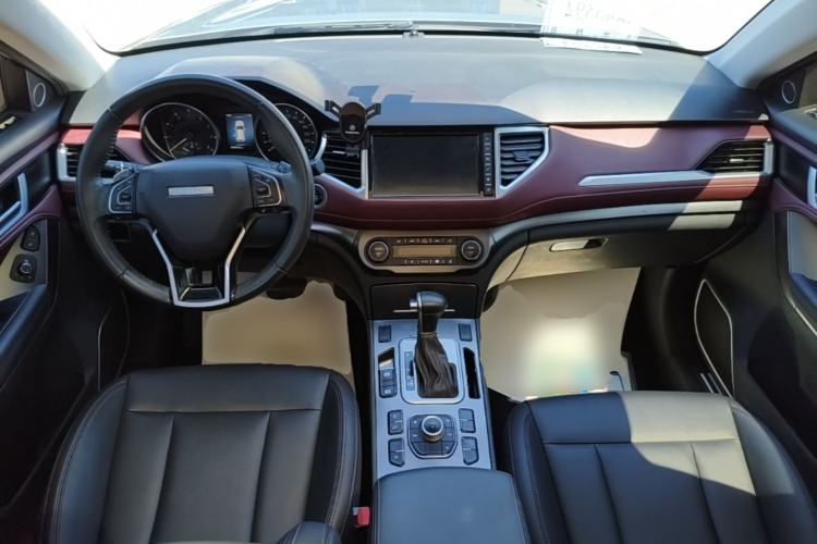 Used Haval H6 Coupe 2018 Red-Label 1.5T Automatic Two-Wheel Drive Luxury Model Center Console