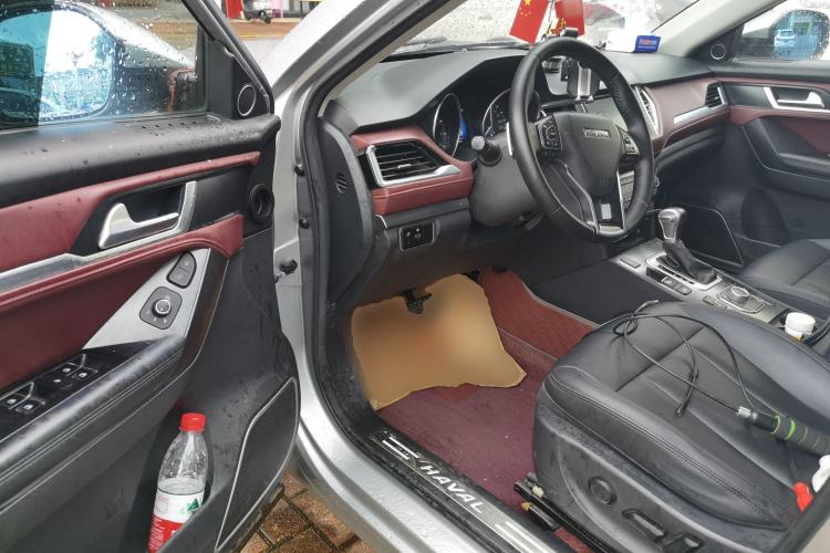 Used Haval H6 Coupe 2018 Red-Label 1.5T Automatic Two-Wheel Drive Ultra-Luxury Model Driver Seat