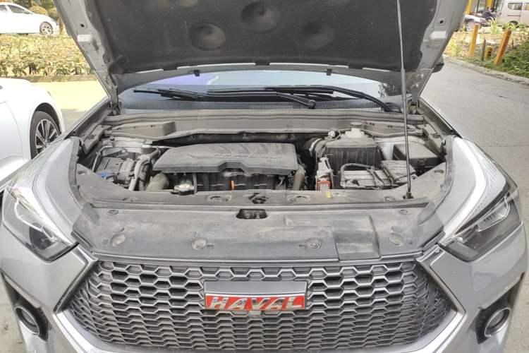 Used Haval H6 Coupe 2018 Red-Label 1.5T Automatic Two-Wheel Drive Luxury Model Engine Bay