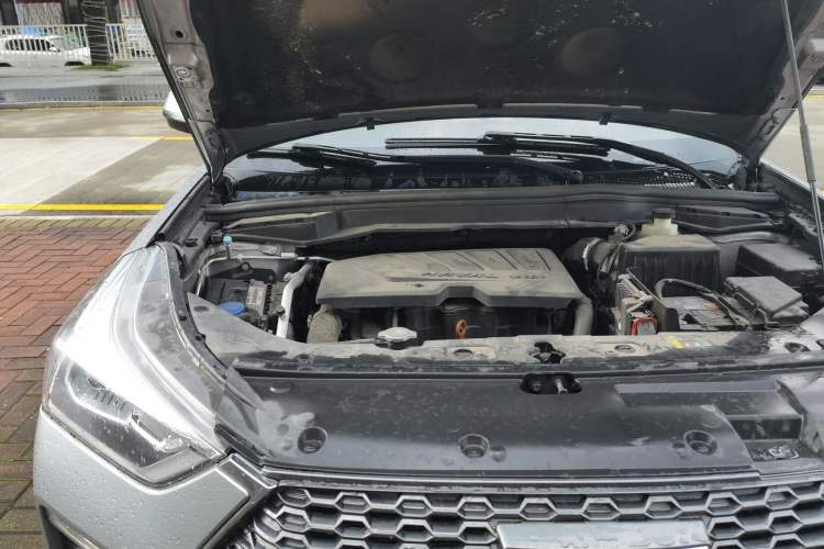 Used Haval H6 Coupe 2018 Red-Label 1.5T Automatic Two-Wheel Drive Ultra-Luxury Model Engine Bay Right