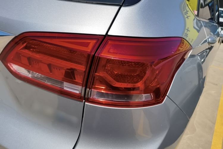 Used Haval H6 Coupe 2018 Red-Label 1.5T Automatic Two-Wheel Drive Luxury Model Exterior 3