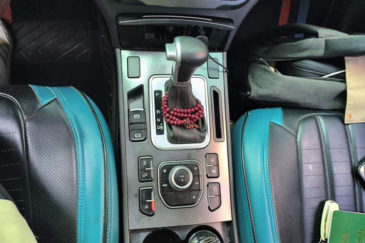 Used Haval H6 Coupe 2018 Red-Label 1.5T Automatic Two-Wheel Drive Ultra-Luxury Model Gear Lever