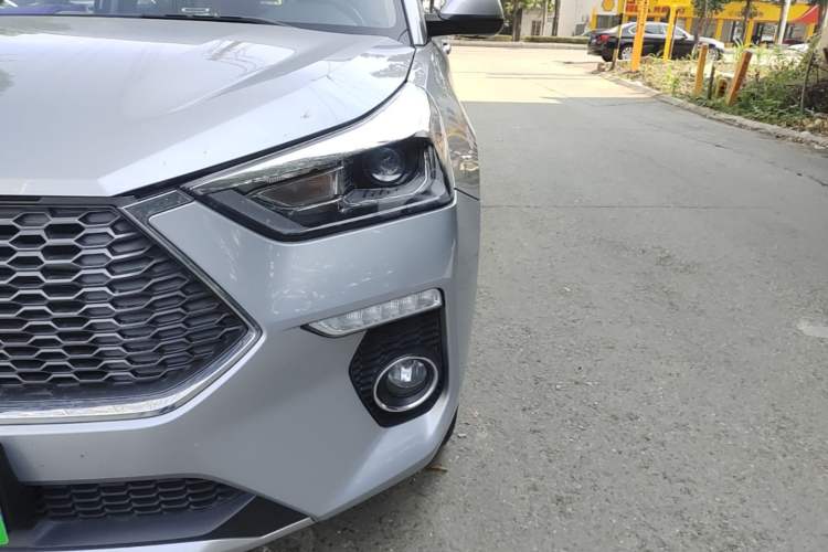 Used Haval H6 Coupe 2018 Red-Label 1.5T Automatic Two-Wheel Drive Luxury Model Left Front Headlight