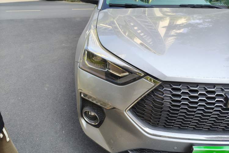 Used Haval H6 Coupe 2018 Red-Label 1.5T Automatic Two-Wheel Drive Ultra-Luxury Model Right Front Headlight