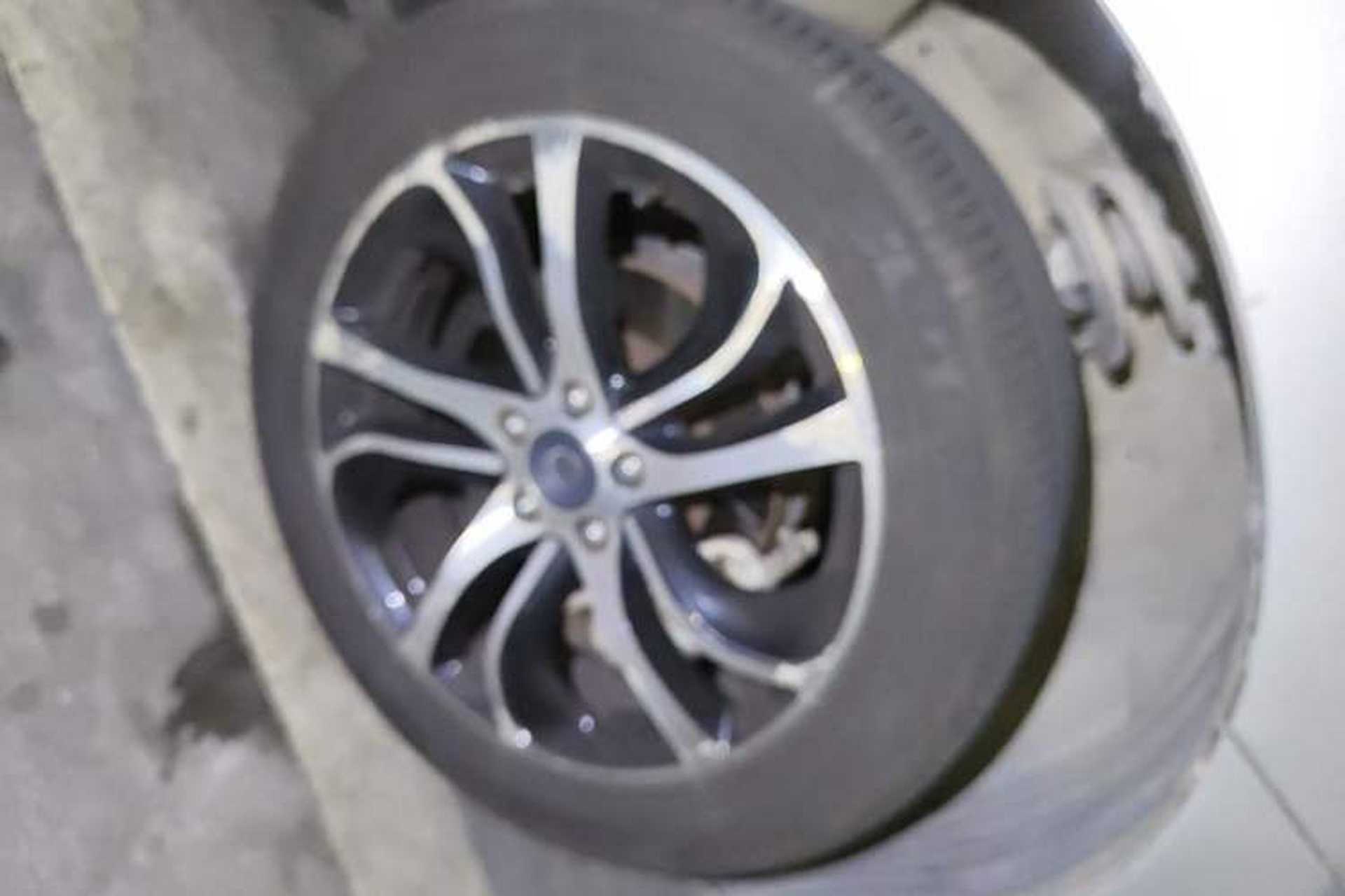 Used Haval H6 Coupe 2018 Red-Label 1.5T Automatic Two-Wheel Drive Ultra-Luxury Model Right Front Wheel Hub