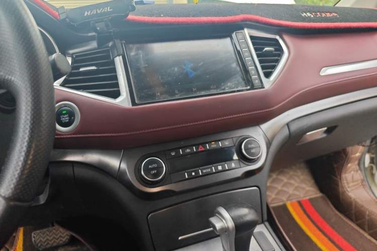 Used Haval H6 Coupe 2018 Red-Label 1.5T Automatic Two-Wheel Drive Ultra-Luxury Model Audio And AC Panel