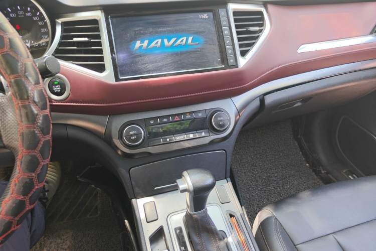 Used Haval H6 Coupe 2018 Red-Label 1.5T Automatic Two-Wheel Drive Ultra-Luxury Model Audio And AC Panel