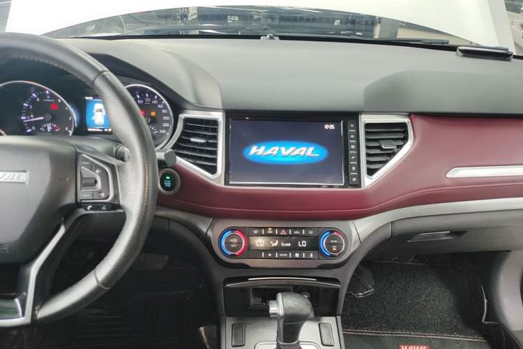 Used Haval H6 Coupe 2018 Red-Label 1.5T Automatic Two-Wheel Drive Ultra-Luxury Model Audio And AC Panel