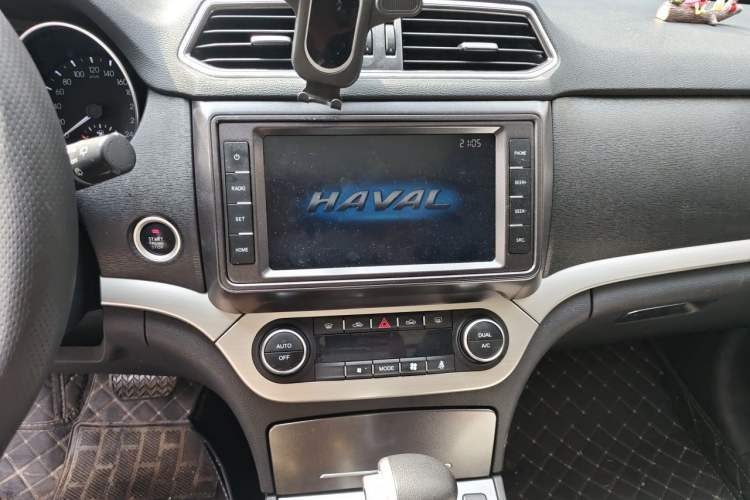 Used Haval H6 Coupe 2018 Blue Label 1.5T Automatic Two-Wheel Drive Luxury Model Audio And AC Panel