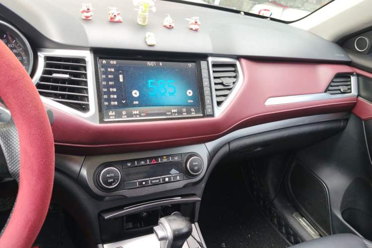 Used Haval H6 Coupe 2018 Red-Label 1.5T Automatic Two-Wheel Drive Ultra-Luxury Model Audio And AC Panel