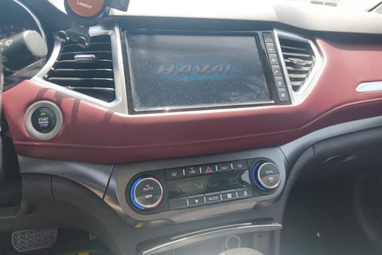 Used Haval H6 Coupe 2018 Red-Label 1.5T Automatic Two-Wheel Drive Ultra-Luxury Model Audio And AC Panel