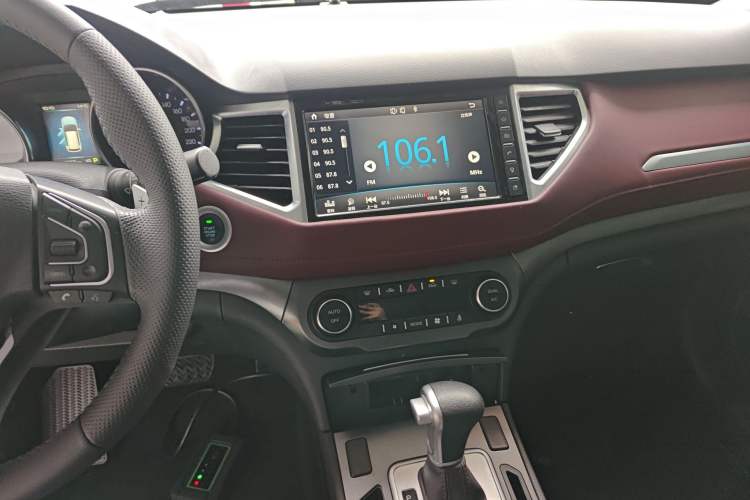 Used Haval H6 Coupe 2018 Red-Label 1.5T Automatic Two-Wheel Drive Ultra-Luxury Model Audio And AC Panel